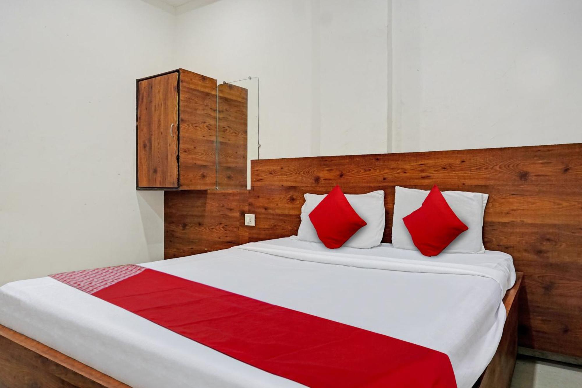 O Mayur Hotel